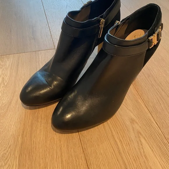 Vince Camuto Booties - Picture 1 of 3